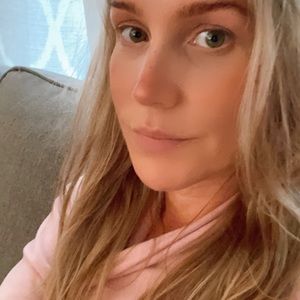 Meet your Posher, Claire